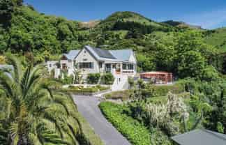 10 Purple Peak Road, Akaroa