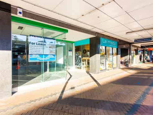 Great Value Hurstmere Road Retail! 154m²