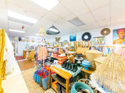 Great Value Hurstmere Road Retail! 154m²