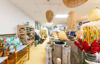 Great Value Hurstmere Road Retail! 154m²