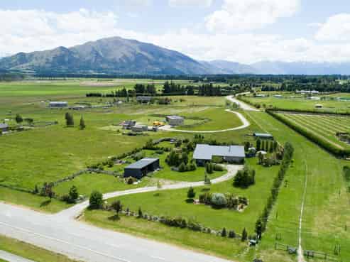 94 Newcastle Road, Hawea Flat