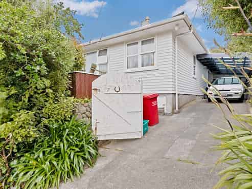 7 Catherine Crescent, Paparangi