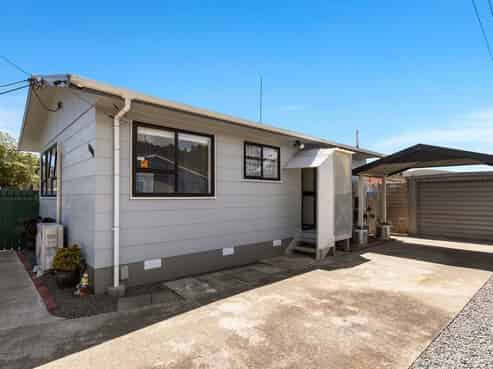 1270A High Street, Taita