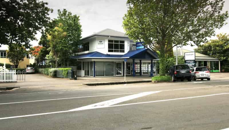 267 Broadway Avenue, Terrace End