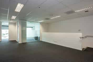 INVESTOR / OWNER OCCUPIER