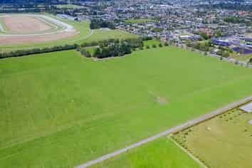 102 Racecourse Road, Allenton