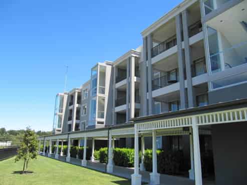 303/303/100 Napier Road, Hilltop