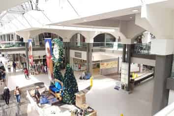 Be the Centre of Attention!