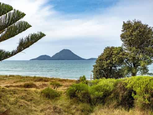 8 Fishermans Drive, Coastlands