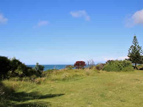 8 Fishermans Drive, Coastlands