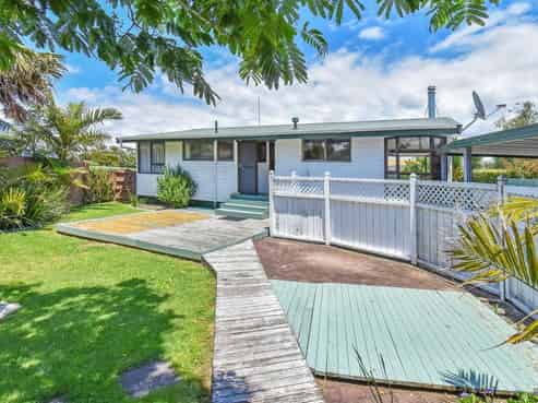 6 Vela Place, Clarks Beach