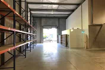 485.8 sqm of Prime Office/Warehouse