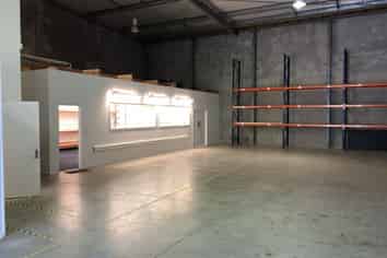 485.8 sqm of Prime Office/Warehouse