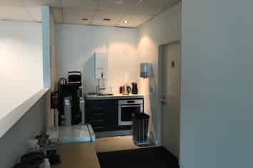 Quality office / showroom / warehouse unit