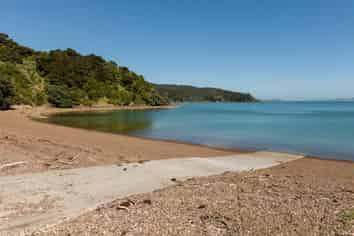 250 Paroa Bay Road, Russell