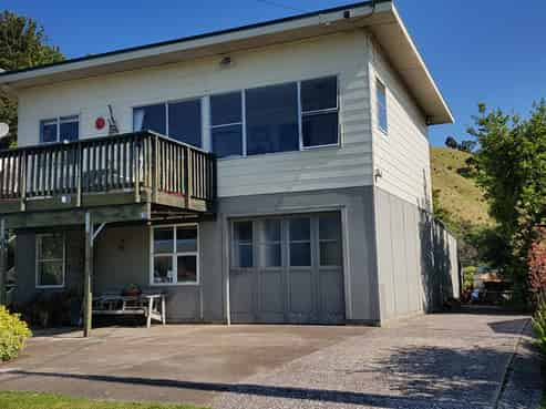 70 Rapata Road, Oakura Coast