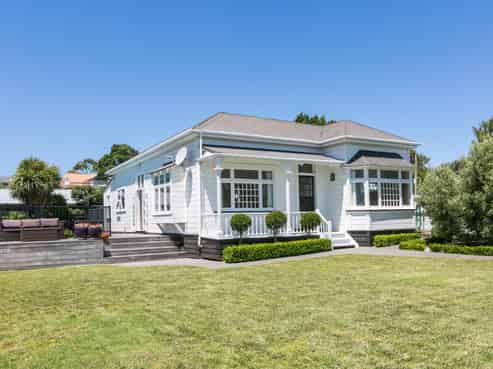 9 Cobden Crescent, Napier Hill