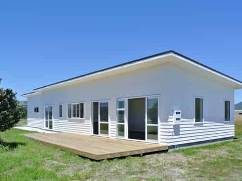 13 Kokopu Street, Ahipara