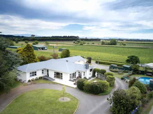 1389 Maraekakaho Road, Longlands