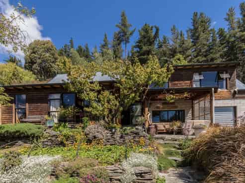 50 Main Road, Luggate