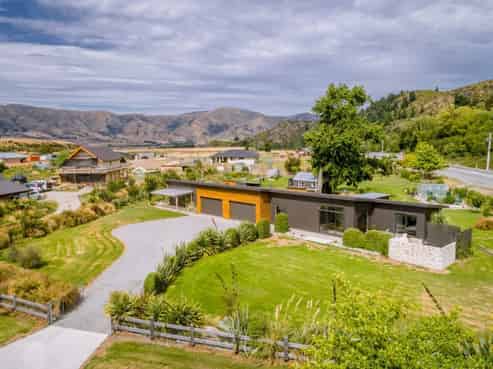 2 Pisa Road, Luggate