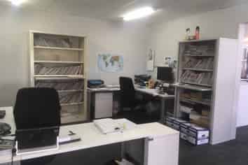 New Rent ~ Cost Effective Kumeu Office Space. 