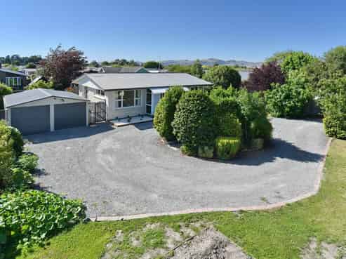 100 Avondale Road, Avondale