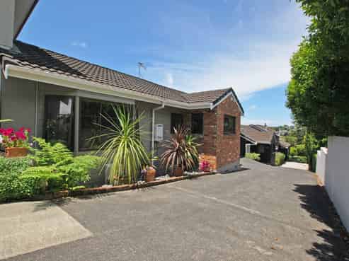 2/35 Arney Road, Remuera