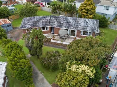 10 Scanlen Terrace, Kelston