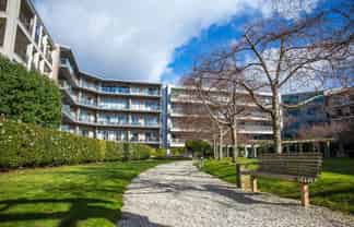 11 Pakenham Street East, 