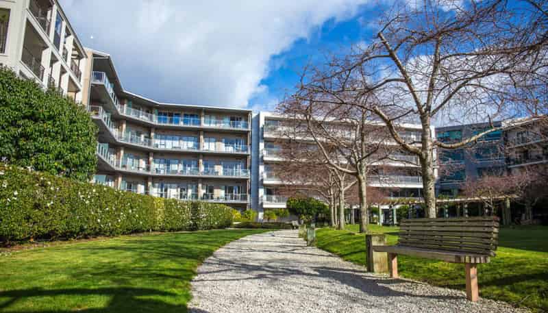 11 Pakenham Street East, 