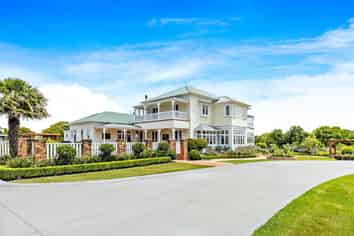 210 Clifton Road, Whitford