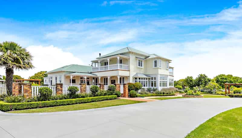 210 Clifton Road, Whitford