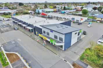 Retail/Hospitality - ** 3 Months Rent Free