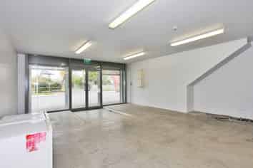 Retail/Hospitality - ** 3 Months Rent Free