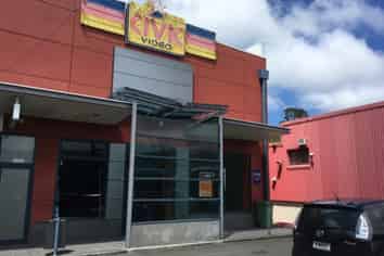 Be in the Centre of Johnsonville