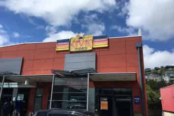 Be in the Centre of Johnsonville