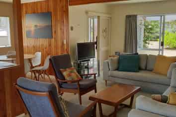 232 Rangi Ave, Whangamata