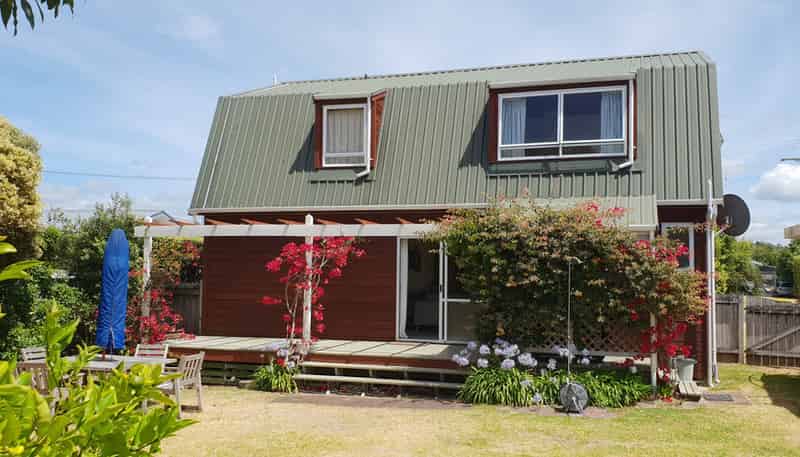 232 Rangi Ave, Whangamata