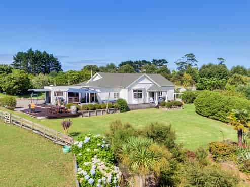 154 Te Kanae Road, South Head