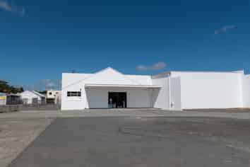 PRICED AT RATINGS VALUATION - 1040M² BUILDING