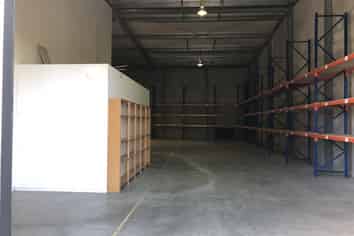 485.8 sqm of Prime Office/Warehouse