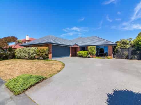 21 Eastwood Rise, Waimairi Beach