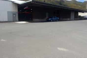 Large Seaview Warehouse - Tenancies to fit