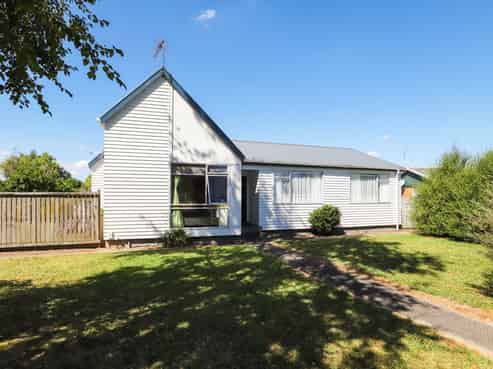 7 Crosher Place, Silverdale