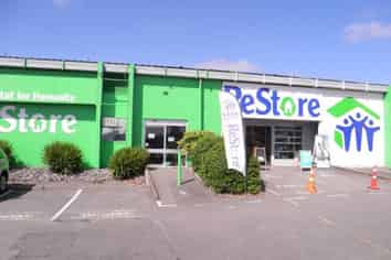 High Profile Warehouse / Showroom in Harewood