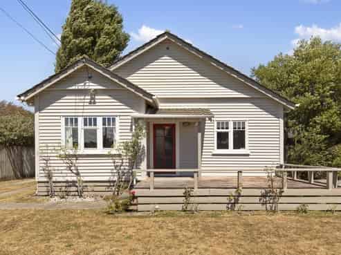 12 Pohutukawa Street, Woburn