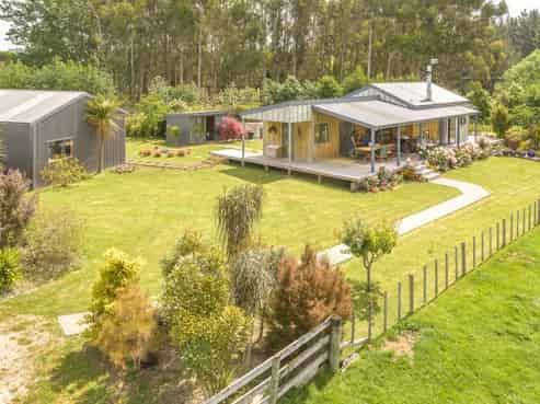 678 No 2 Line, Fordell