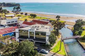 OFFICE SPACE IN PRIME LOCATION