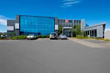 Great Value Modern Office - 700 sqm available now!